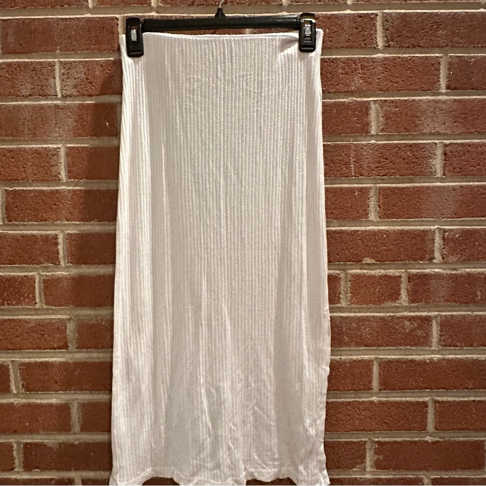 White Ribbed Pencil Skirt